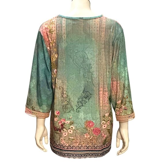 CCC Bohemian Floral Print Short Sleeve Tunic Top Crochet Neckline Cuffs Size Sm - Picture 4 of 9